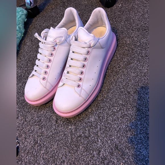 oversized alexander mcqueen sneaker - Picture 2 of 5